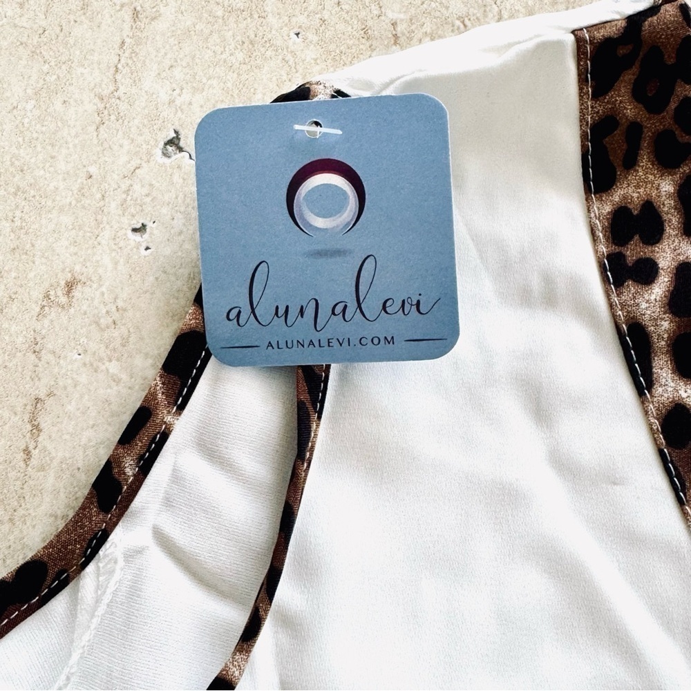 NWT! ALUNA LEVI Blouse, Size L - Picture 6 of 8